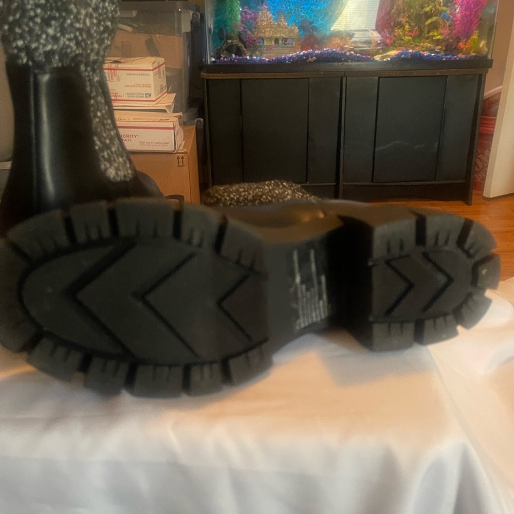 Universal Thread Black Boots Black Euc - image 6